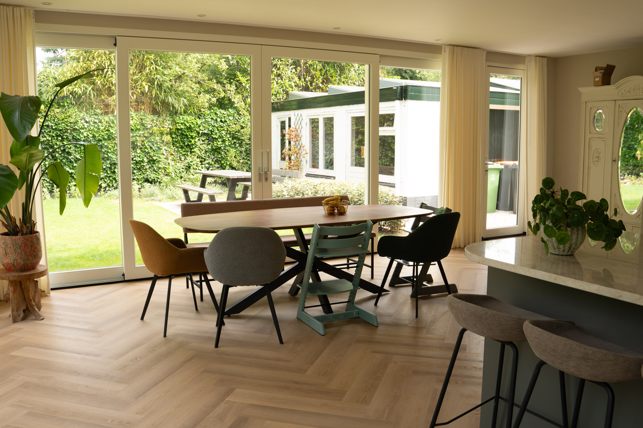 Renovatie en uitbreiding van een jaren 60-woning in Hilversum